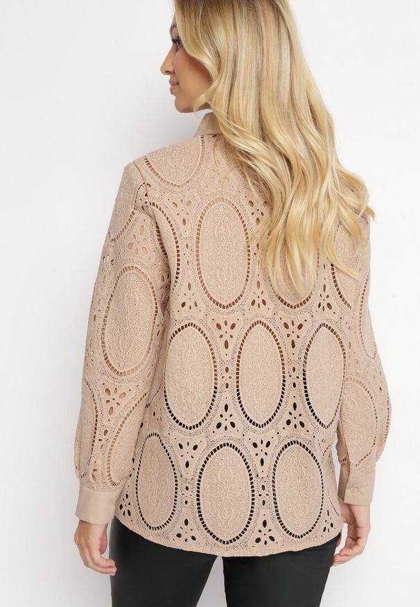 Born2be - Beżowa Koszula Koronkowa Coillie. Kolor: beżowy. Materiał: koronka. Długość rękawa: długi rękaw. Długość: długie. Styl: klasyczny