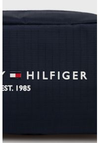 TOMMY HILFIGER - Tommy Hilfiger Kosmetyczka kolor granatowy. Kolor: niebieski. Materiał: poliester #3