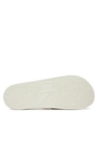 Calvin Klein Jeans Klapki Slide Monologo Cv YM0YM01367 Biały. Kolor: biały. Materiał: materiał #5