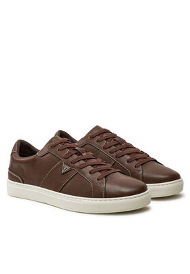 Guess Sneakersy FMPTII ELE12 Brązowy. Kolor: brązowy. Materiał: skóra