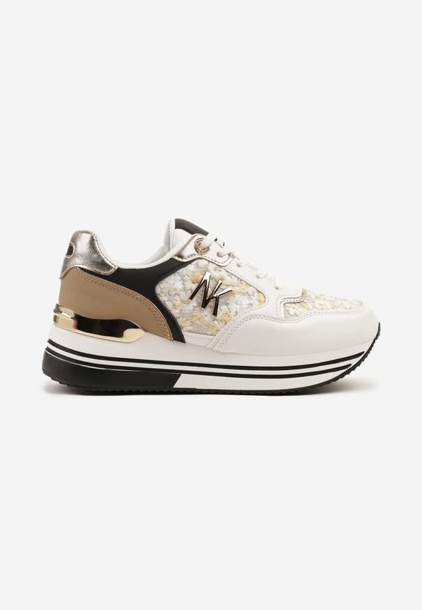 Renee - Biało-Czarne Sneakersy Ozdobione Metalicznymi Literami Divlirra. Kolor: biały. Materiał: jeans. Wzór: aplikacja