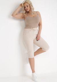 Born2be - Jasnobeżowe Szorty Amarhea. Kolekcja: plus size. Kolor: beżowy. Materiał: tkanina. Wzór: gładki #2