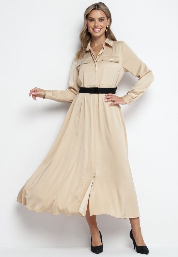 Born2be - Beżowa Sukienka Szmizjerka z Satyny Ozdobiona Paskiem i Imitacjami Kieszeni Vamilea. Okazja: na co dzień. Kolor: beżowy. Materiał: satyna. Wzór: aplikacja. Typ sukienki: szmizjerki. Styl: casual, elegancki, klasyczny