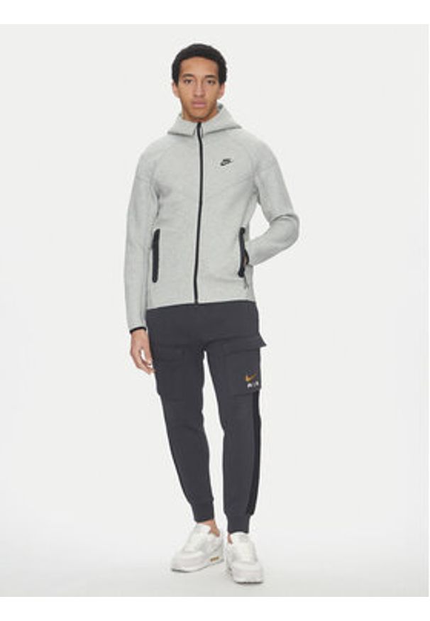 Nike Bluza FB7921 063 Szary Regular Fit. Kolor: szary. Materiał: bawełna
