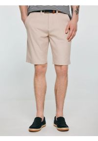 Big-Star - Szorty męskie chinosy jasnobeżowe Rossino 800. Okazja: na co dzień. Kolor: beżowy. Materiał: elastan, bawełna, tkanina. Sezon: lato. Styl: elegancki, klasyczny, casual #1