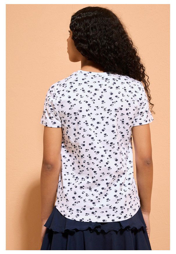 bonprix - T-shirt z elastycznej bawełny organicznej (2 szt.). Okazja: na co dzień. Kolor: biały. Materiał: bawełna. Długość rękawa: krótki rękaw. Długość: krótkie. Wzór: jednolity, nadruk. Styl: casual