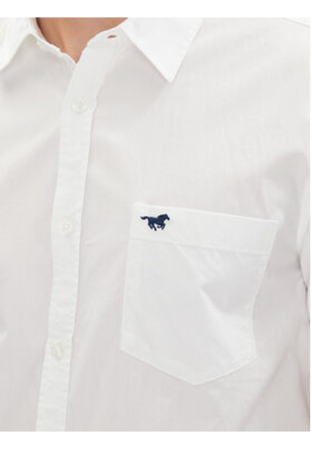 Mustang Koszula Gilroy 1016251 Biały Slim Fit. Kolor: biały. Materiał: bawełna