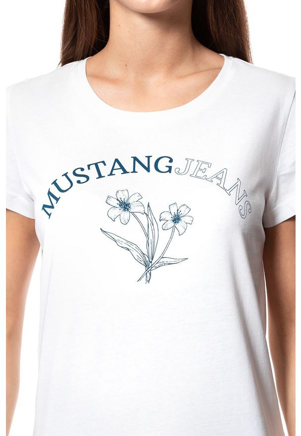 Mustang - MUSTANG T SHIRT DAMSKI Alina C Print Cloud Dancer 1008934 2020. Wzór: nadruk