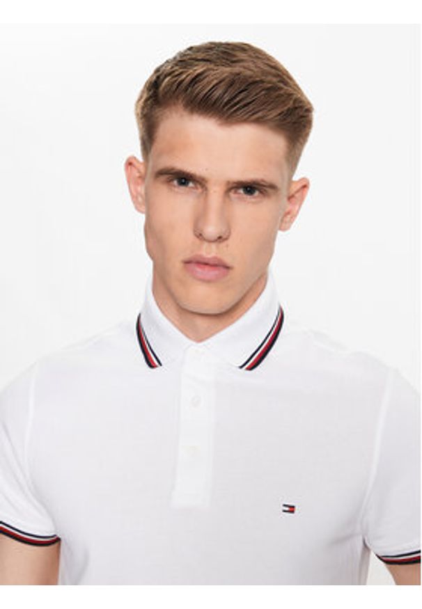 TOMMY HILFIGER - Tommy Hilfiger Polo 1985 MW0MW30750 Biały Slim Fit. Typ kołnierza: polo. Kolor: biały. Materiał: bawełna