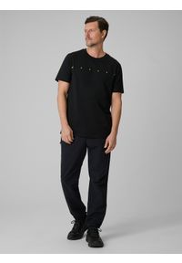4f - 4F T-shirt regular z nadrukiem męski - czarny L. Okazja: na co dzień. Kolor: czarny. Materiał: dzianina, bawełna, materiał. Wzór: nadruk. Styl: casual, klasyczny #2