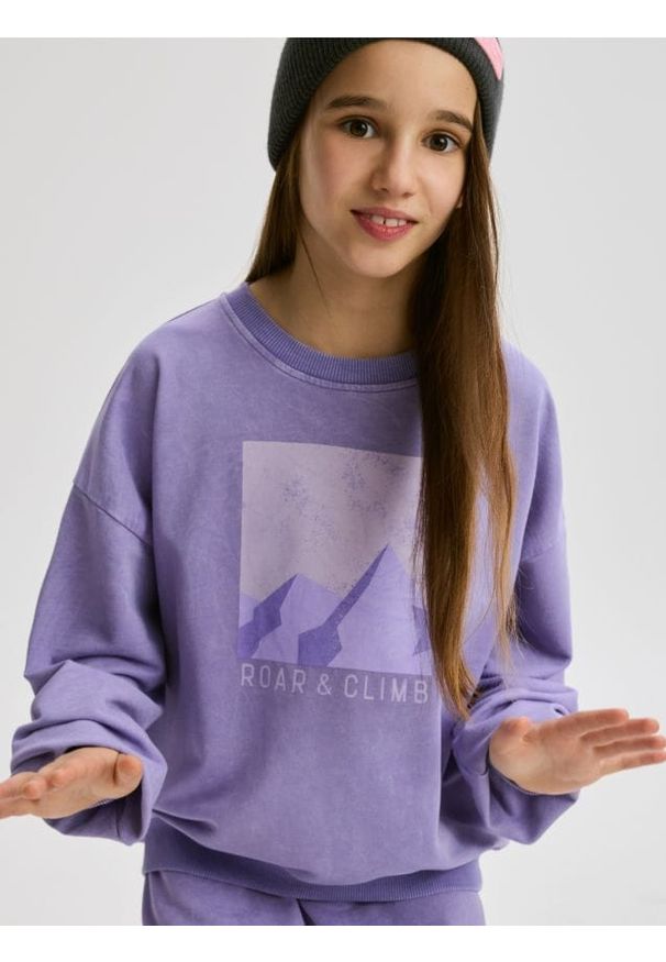 Reserved - Bawełniana koszulka z nadrukiem - fioletowy. Kolor: fioletowy. Materiał: bawełna. Wzór: nadruk