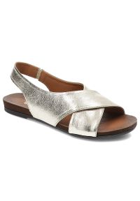 Złote Sandały Armodo Modne Obuwie Damskie. Okazja: na co dzień. Kolor: złoty. Materiał: skóra. Sezon: lato. Obcas: na płaskiej podeszwie. Styl: casual #1