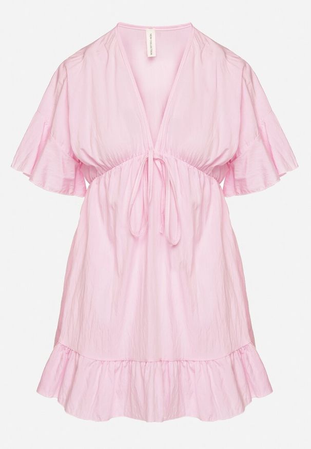 Born2be - Różowa Nietoperzowa Sukienka z Wiskozą o Rozkloszowanym Kroju z Falbanką Tullimi. Okazja: na co dzień. Typ kołnierza: dekolt w kształcie V. Kolor: różowy. Materiał: wiskoza. Styl: casual, elegancki