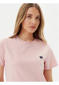 Wrangler T-Shirt 112362576 Różowy Regular Fit. Kolor: różowy. Materiał: bawełna #5
