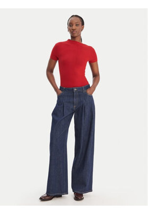 Guess Bluzka W6RP16 KD012 Czerwony Regular Fit. Kolor: czerwony. Materiał: syntetyk