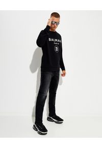 Balmain - BALMAIN - Bluza z wytłoczonym logo. Okazja: na co dzień. Kolor: czarny. Materiał: materiał, prążkowany. Styl: casual, vintage #5