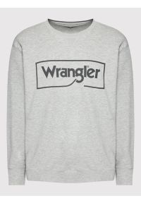 Wrangler - WRANGLER FRAME LOGO CREW MĘSKA BLUZA NADRUK MID GREY W662HAX37 112320241. Okazja: na co dzień. Materiał: jeans, bawełna. Długość rękawa: długi rękaw. Długość: długie. Wzór: nadruk. Styl: casual, klasyczny