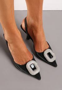 Renee - Czarne Sandały z Odkrytą Piętą na Szpilce z Klamrą i Cyrkoniami Asaralla. Zapięcie: klamry. Kolor: czarny. Materiał: satyna. Obcas: na szpilce #2