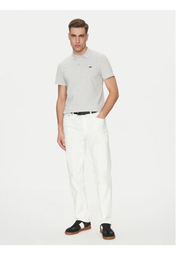 Lacoste Polo DH5522 Szary Regular Fit. Typ kołnierza: polo. Kolor: szary. Materiał: syntetyk, bawełna
