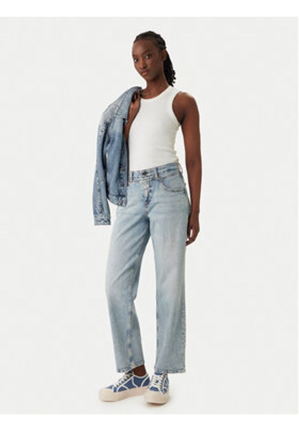 Guess Jeans Jeansy W5BA3O D0027 Niebieski Boyfriend Fit. Kolor: niebieski