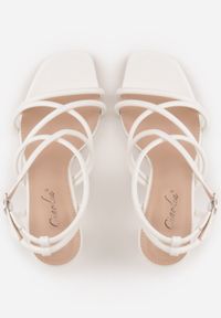 Renee - Białe Sandały na Klepsydrowej Szpilce z Geometrycznymi Paskami Molthise. Zapięcie: pasek. Kolor: biały. Wzór: geometria. Obcas: na szpilce. Styl: glamour, wizytowy #8