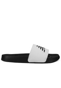 Klapki New Balance SUF200B3 - czarne. Zapięcie: pasek. Kolor: czarny. Materiał: materiał. Szerokość cholewki: normalna. Sezon: lato. Sport: pływanie #1