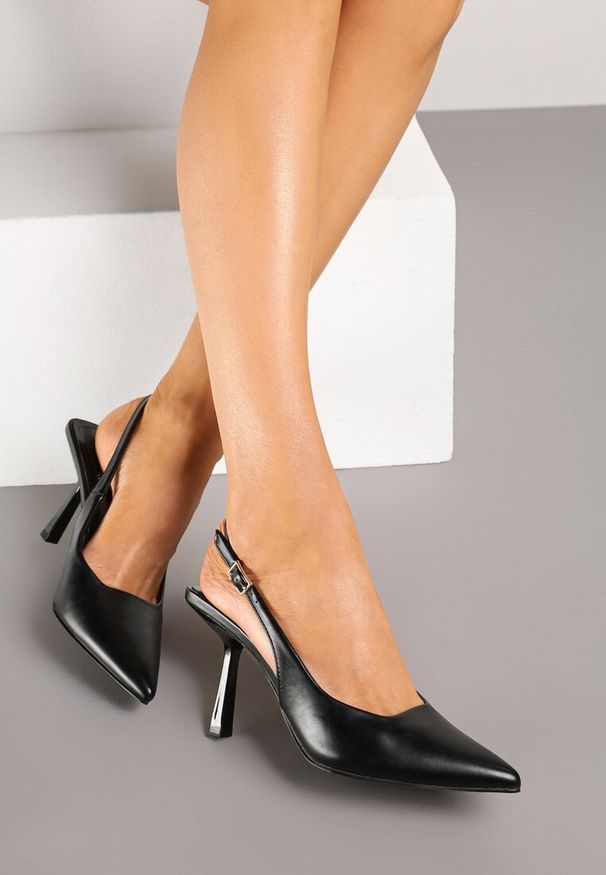 Renee - Czarne Klasyczne Sandały Szpilki Slingback ze Szpiczastym Noskiem Saniffia. Okazja: na co dzień. Nosek buta: szpiczasty. Zapięcie: pasek. Kolor: czarny. Materiał: jeans. Obcas: na szpilce. Styl: klasyczny