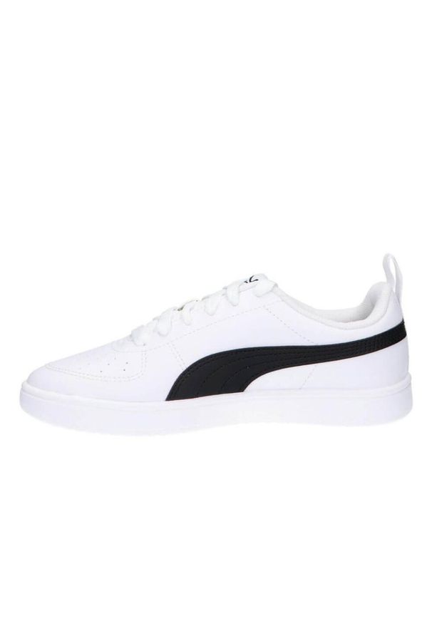 Buty do chodzenia dla dzieci Puma Rickie JR. Zapięcie: sznurówki. Kolor: biały, czarny, wielokolorowy. Materiał: guma, syntetyk, tkanina, materiał. Szerokość cholewki: normalna. Sport: turystyka piesza