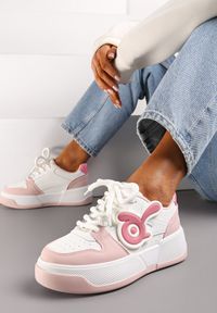 Born2be - Biało-Różowe Sneakersy na Grubej Podeszwie z Abstrakcyjną Aplikacją Cadisa. Kolor: biały. Wzór: aplikacja #2