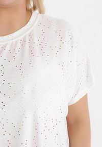 Born2be - Biała Bluzka Agametrius. Kolekcja: plus size. Kolor: biały. Materiał: dzianina. Długość rękawa: krótki rękaw. Długość: krótkie. Wzór: haft. Sezon: lato. Styl: boho #6