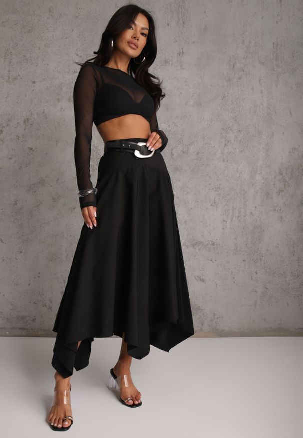 Renee - Czarna Asymetryczna Spódnica o Rozkloszowanym Fasonie z Paskiem z Klamrą Diomeine. Okazja: na co dzień. Kolor: czarny. Długość: krótkie. Styl: casual, elegancki