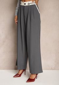 Renee - Szare Spodnie Palazzo High Waist z Szerokimi Nogawkami z Zapięciem na Guziki i Zamek Lomedia. Okazja: na spotkanie biznesowe. Stan: podwyższony. Kolekcja: plus size. Kolor: szary. Wzór: aplikacja. Styl: sportowy, biznesowy, klasyczny, elegancki #3