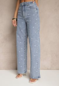Renee - Niebieskie Jeansy High Waist z Szeroką Nogawką i Nadrukiem w Kokardki Folirela. Okazja: na co dzień. Stan: podwyższony. Kolor: niebieski. Wzór: nadruk. Styl: klasyczny, casual