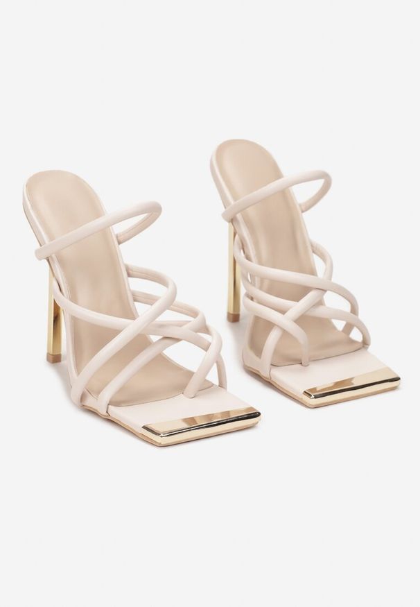 Born2be - Beżowe Klapki Amarhine. Kolor: beżowy. Wzór: paski. Obcas: na obcasie. Wysokość obcasa: średni