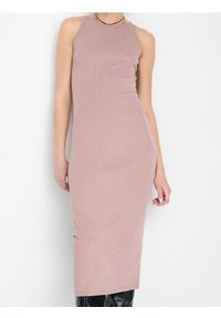 Sinsay - Dopasowana dzianinowa sukienka midi - fioletowy. Kolor: fioletowy. Materiał: dzianina. Długość: midi #1