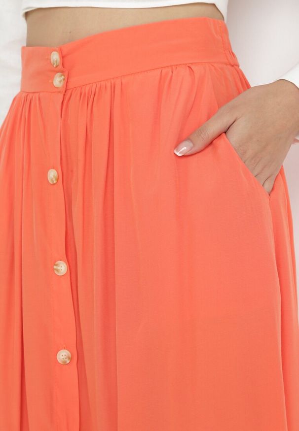 Born2be - Pomarańczowa Spódnica Maxi z Guzikami i Gumką w Pasie Aurorsa. Okazja: na co dzień. Kolor: pomarańczowy. Styl: klasyczny, elegancki, casual