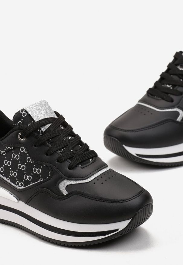 Born2be - Czarne Sneakersy na Platformie z Metaliczną Wstawką Nirina. Kolor: czarny. Obcas: na platformie
