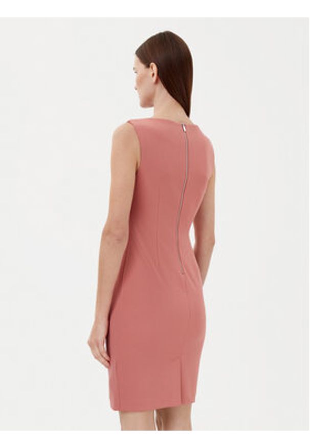 Calvin Klein Sukienka koktajlowa K20K208433 Różowy Slim Fit. Kolor: różowy. Materiał: syntetyk. Styl: wizytowy
