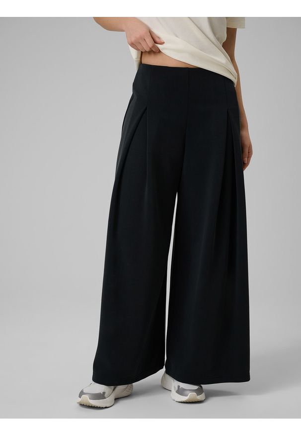 4f - 4F Spodnie dresowe z szerokimi nogawkami modalem damskie - czarne XL. Stan: podwyższony. Kolor: czarny. Materiał: dresówka