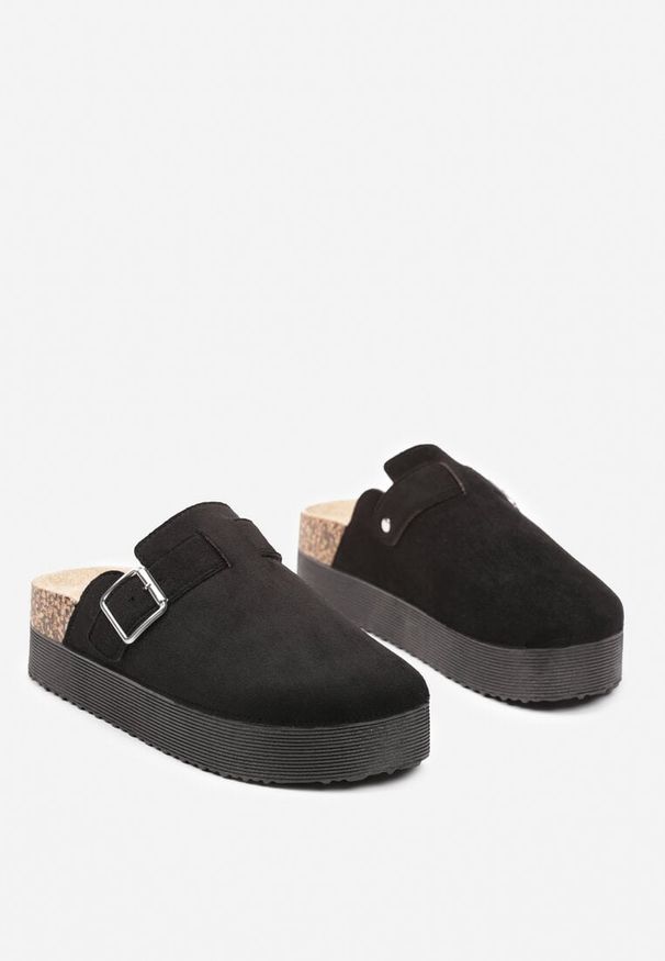 Renee - Czarne Klapki Mule w Stylu Chodaków na Grubej Podeszwie z Korka Correlia. Okazja: na plażę, na co dzień. Kolor: czarny. Sezon: wiosna, lato. Styl: casual