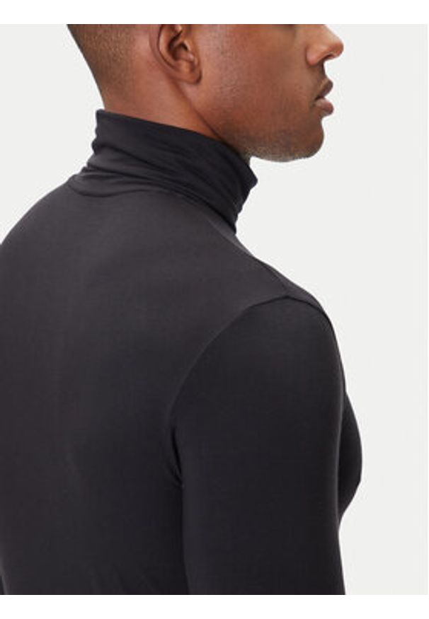 Emporio Armani Underwear Golf EM000388 AF14988 UC001 Czarny Slim Fit. Typ kołnierza: golf. Kolor: czarny