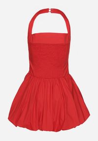 Born2be - Czerwona Bawełniana Sukienka Bombka z Ramiączkami Zapinanymi Przy Karku Relinor. Okazja: na co dzień. Typ kołnierza: dekolt kwadratowy. Kolor: czerwony. Materiał: bawełna. Długość rękawa: na ramiączkach. Typ sukienki: bombki. Styl: casual #6