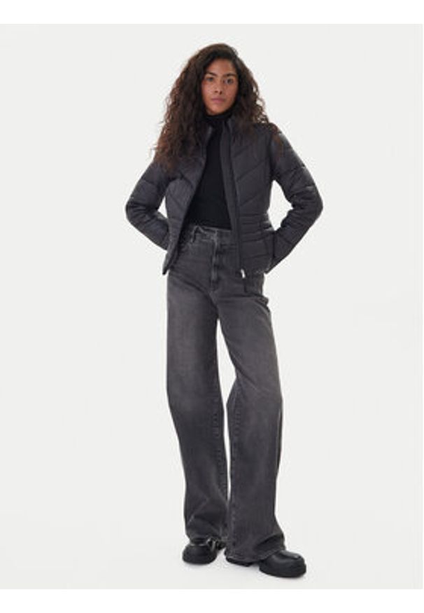 Vero Moda Kurtka przejściowa Sorayasiv 10311353 Czarny Slim Fit. Kolor: czarny. Materiał: syntetyk