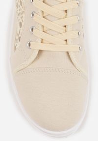 Born2be - Beżowe Tenisówki z Ażurowymi Bokami Ariemessa. Okazja: do pracy, na co dzień. Zapięcie: sznurówki. Kolor: beżowy. Materiał: materiał, jeans. Wzór: ażurowy. Styl: casual #4