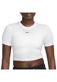Koszulka Nike Sportswear Essntial FB2873-100 - biała. Kolor: biały. Materiał: poliester, elastan, dresówka. Wzór: napisy #1