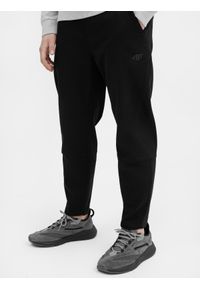 4f - Spodnie casual męskie. Kolor: czarny. Materiał: tkanina, bawełna