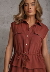 Renee - Brązowy Koszulowy Kombinezon Bez Rękawów z Bawełny i Wiskozy z Baskinką Tefnor. Kolor: brązowy. Materiał: wiskoza, bawełna. Długość rękawa: bez rękawów. Sezon: lato. Styl: boho #2