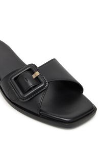 BOSS Klapki Charlize 50542200 Czarny. Kolor: czarny. Materiał: skóra