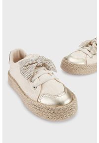 Mayoral sneakersy dziecięce kolor beżowy. Nosek buta: okrągły. Zapięcie: sznurówki. Kolor: beżowy. Materiał: guma #1