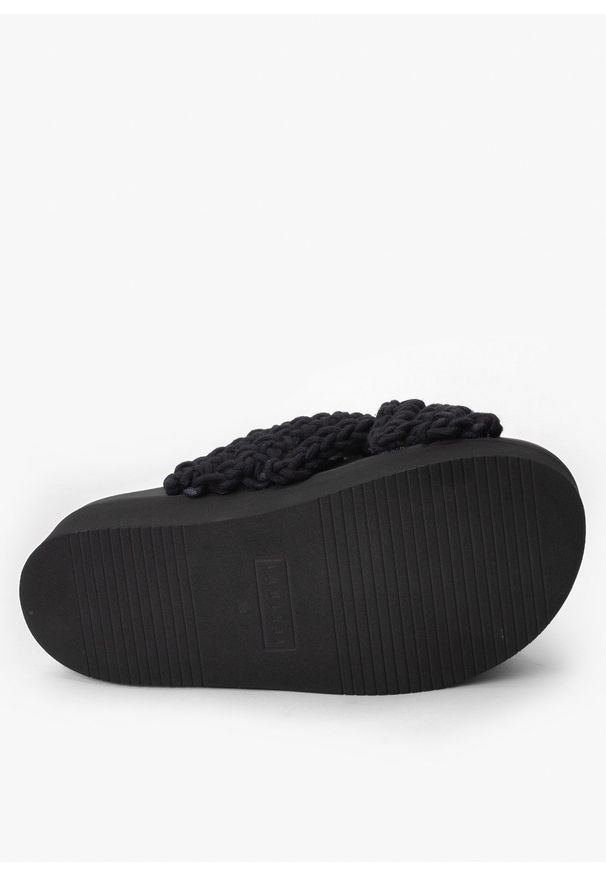 Inuikii - Klapki damskie INUIKII WOVEN STONES PLATFORM. Okazja: na co dzień, do pracy, na spacer. Kolor: czarny. Obcas: na platformie. Styl: casual